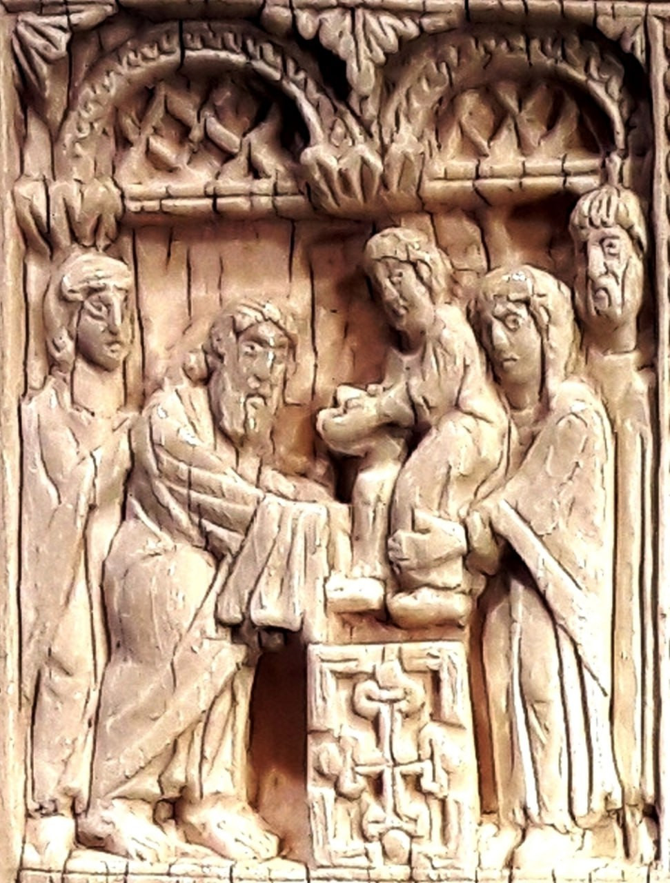 <b>"Сретение", пластинка из слоновой кости, 12 в. Музей Варшавы.</b>