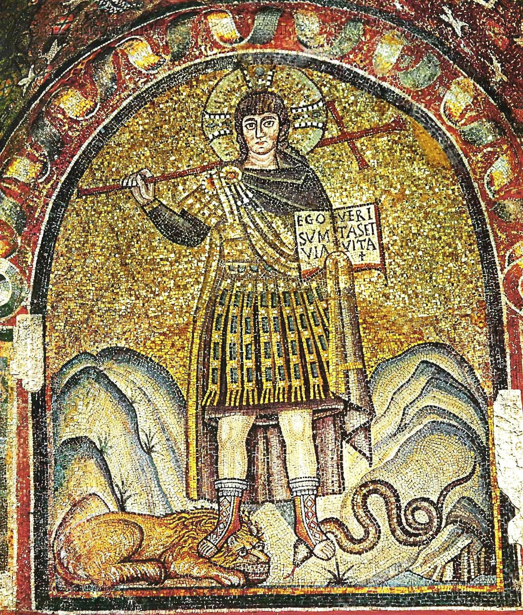 <b>«Христос-Победитель», наступающий на льва и змия, символизирующих сатану и смерть. Мозаичная композиция 6 в. в капелле Архиепископа Неона в Равенне.</b>